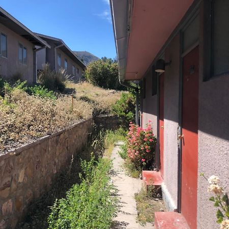 Hotel Las Vicunas Putre Esterno foto
