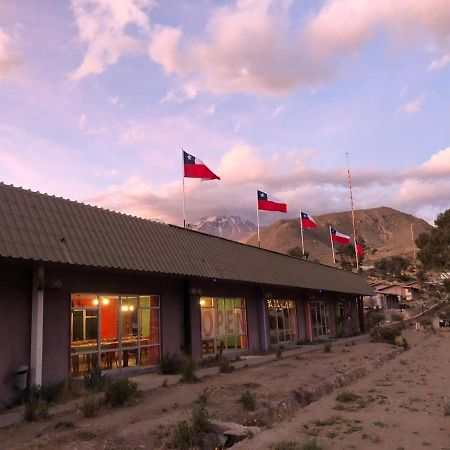 Hotel Las Vicunas Putre Esterno foto