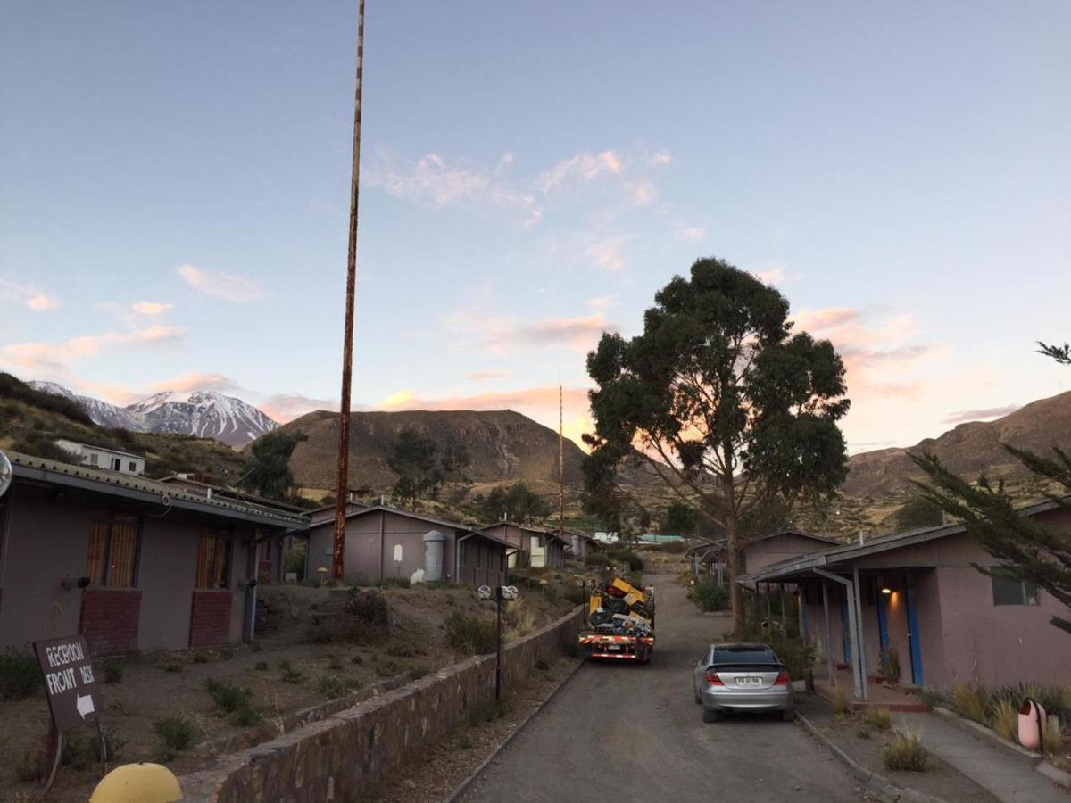 Hotel Las Vicunas Putre Esterno foto