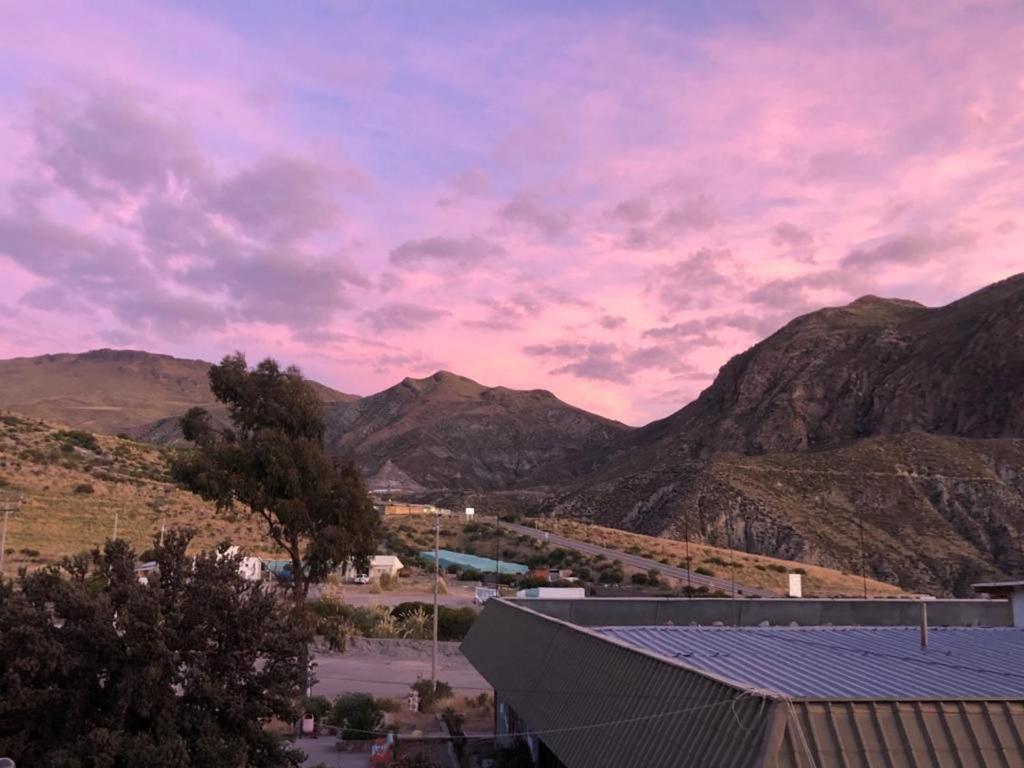 Hotel Las Vicunas Putre Esterno foto