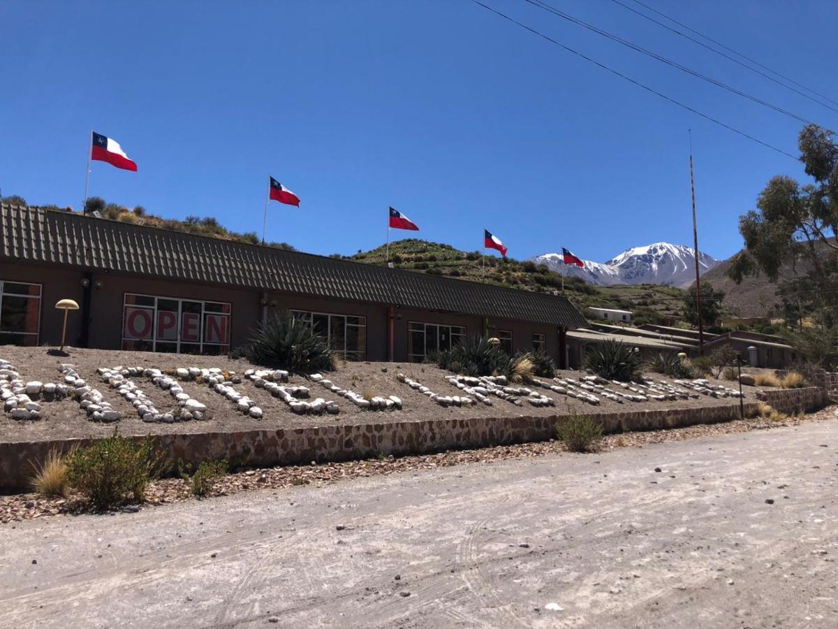 Hotel Las Vicunas Putre Esterno foto