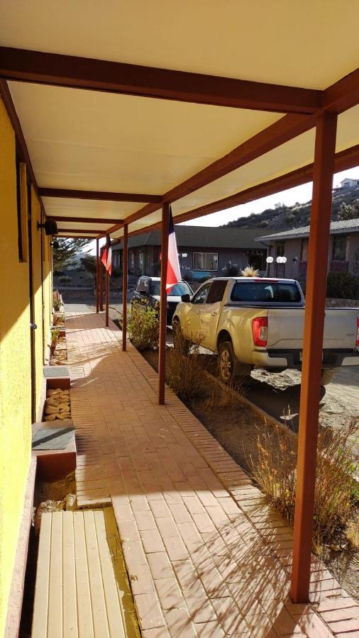 Hotel Las Vicunas Putre Esterno foto